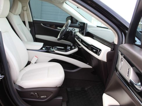 Used 2022 Lincoln Nautilus Black Label w/ Class II Trailer Tow Package image 16