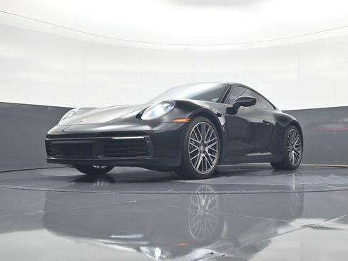 Used 2024 Porsche 911 Carrera 4 AWD/4WD image 23