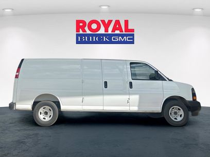 New 2025 GMC Savana 3500 Extended w/ Driver Convenience Package