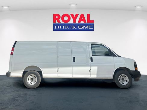New 2025 GMC Savana 3500 Extended w/ Driver Convenience Package image 1