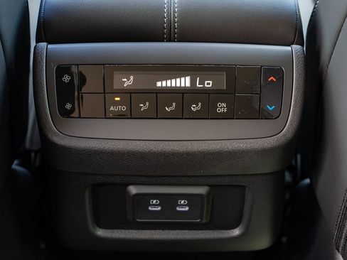 New 2026 Nissan Pathfinder SL AWD/4WD image 9