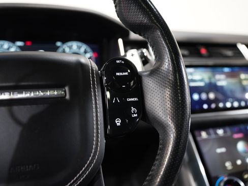 Used 2018 Land Rover Range Rover Sport SVR image 44