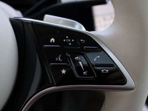 Used 2023 Mercedes-Benz EQS 580 4MATIC SUV image 12