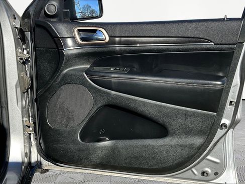 Used 2014 Jeep Grand Cherokee Limited image 28
