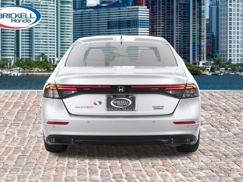 Used 2024 Honda Accord Touring image 4