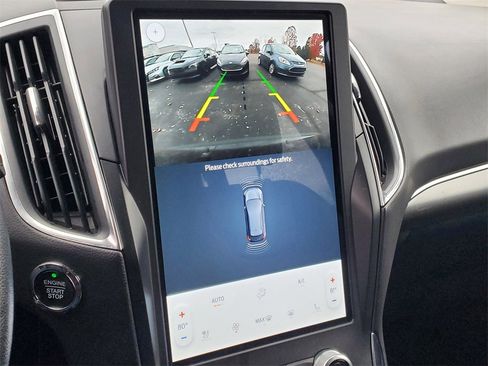 Used 2024 Ford Edge Titanium image 20