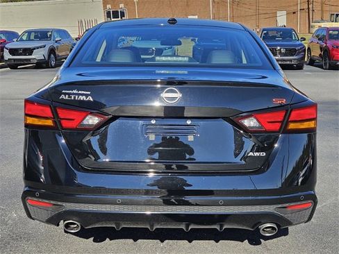 Used 2025 Nissan Altima 2.5 SR image 6