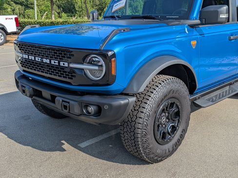 Certified 2025 Ford Bronco Badlands AWD/4WD image 10