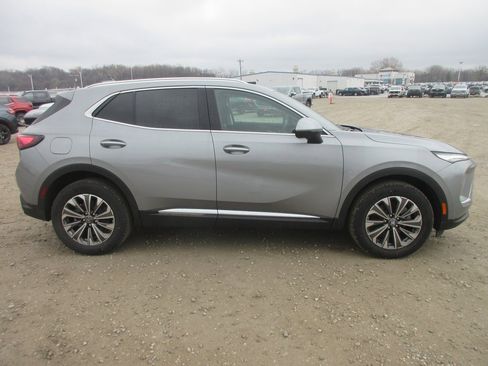 New 2026 Buick Envision Preferred image 3