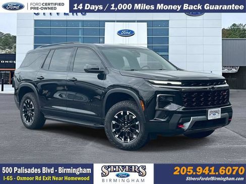 Used 2025 Chevrolet Traverse Z71 w/ Enhanced Driving Package AWD/4WD image 1