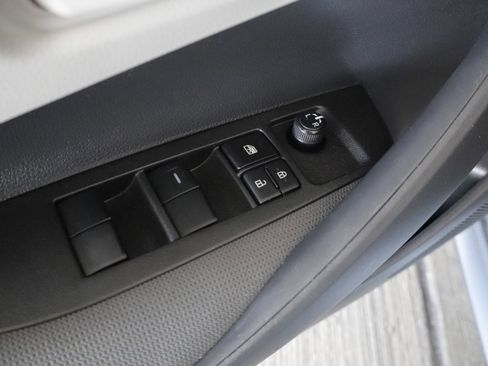Used 2023 Toyota Corolla LE FWD image 11