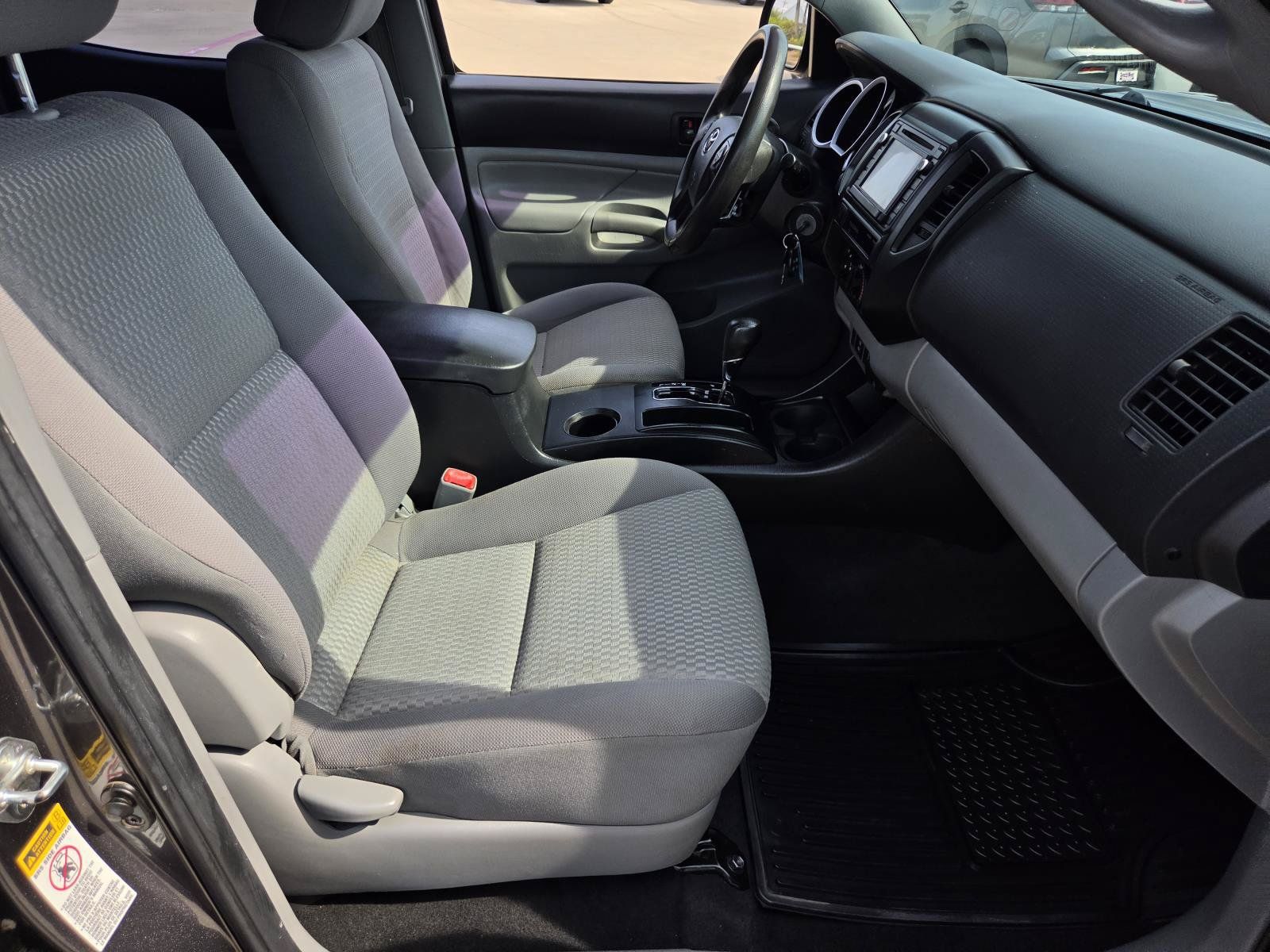 Used 2015 Toyota Tacoma PreRunner RWD image 13