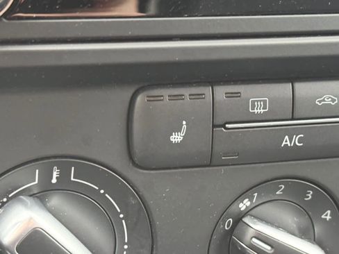 Used 2016 Volkswagen Jetta SE image 5