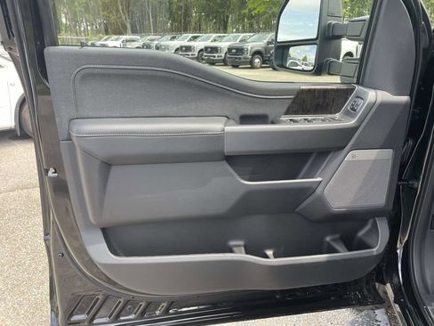 New 2026 Ford F250 Lariat w/ Black Appearance Package AWD/4WD image 15