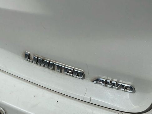 Used 2015 Toyota Highlander Limited Platinum AWD/4WD image 10