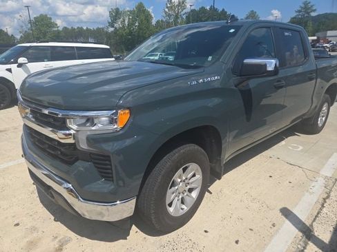 Used 2025 Chevrolet Silverado 1500 LT AWD/4WD image 5