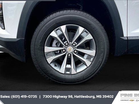 New 2026 Chevrolet Equinox LT FWD image 7
