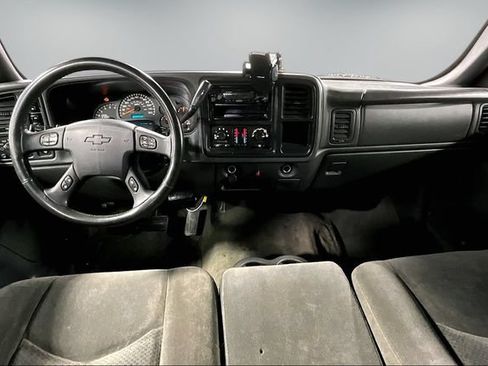 Used 2004 Chevrolet Silverado 1500 4x4 Crew Cab image 9