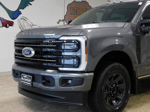 Used 2025 Ford F250 Platinum image 16