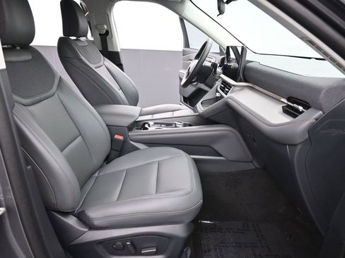 New 2026 Ford Explorer Active w/ Active Comfort Package image 27