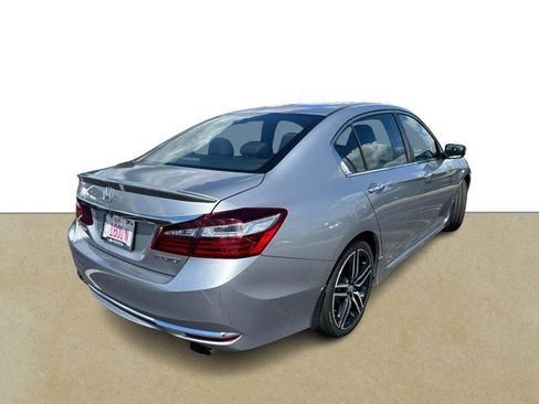 Used 2017 Honda Accord Sport image 4