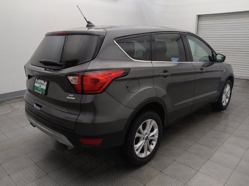 Used 2019 Ford Escape SE FWD image 9