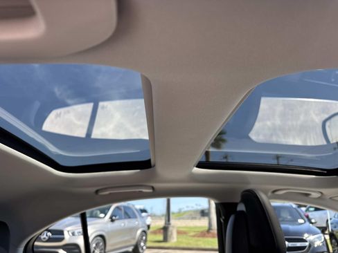 Used 2026 Mercedes-Benz C 300 Sedan image 12