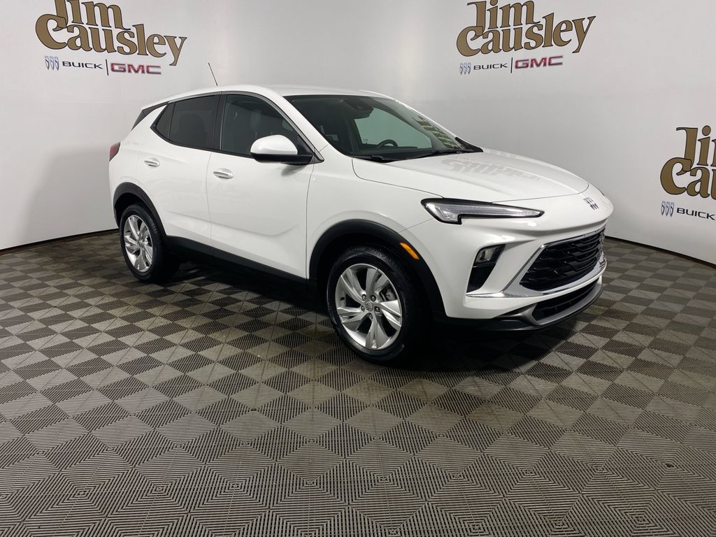 Used 2024 Buick Encore GX Preferred FWD image 1