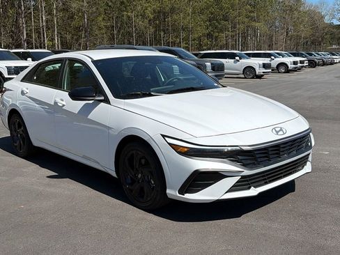 New 2026 Hyundai Elantra Sport image 3
