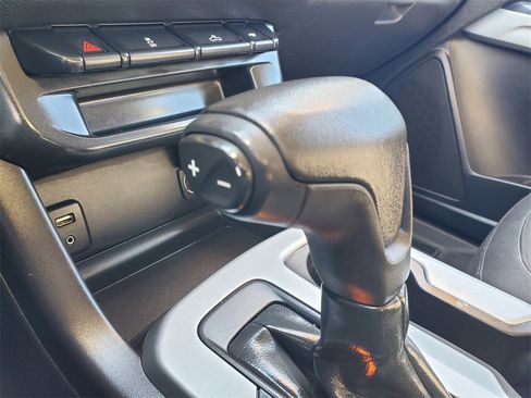 Used 2015 Chevrolet Colorado LT w/ LT Convenience Package image 21