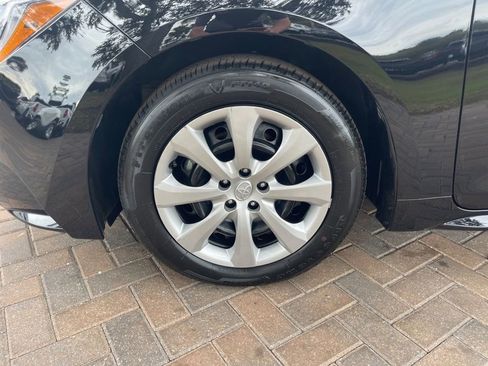 Used 2025 Toyota Corolla LE image 9