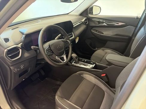 New 2026 Chevrolet TrailBlazer LT w/ Convenience Package AWD/4WD image 8