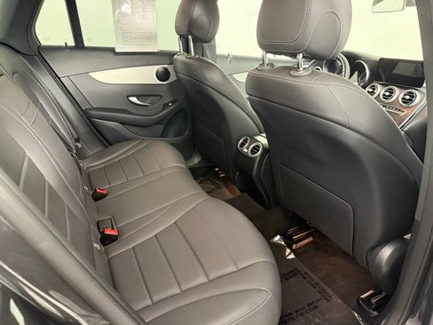 Used 2020 Mercedes-Benz GLC 300 4MATIC image 19
