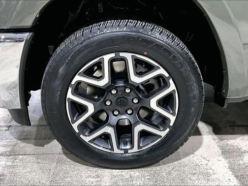 New 2026 RAM 1500 Laramie AWD/4WD image 12