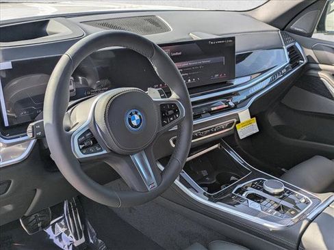 New 2026 BMW X5 xDrive50e w/ M Sport Package AWD/4WD image 3