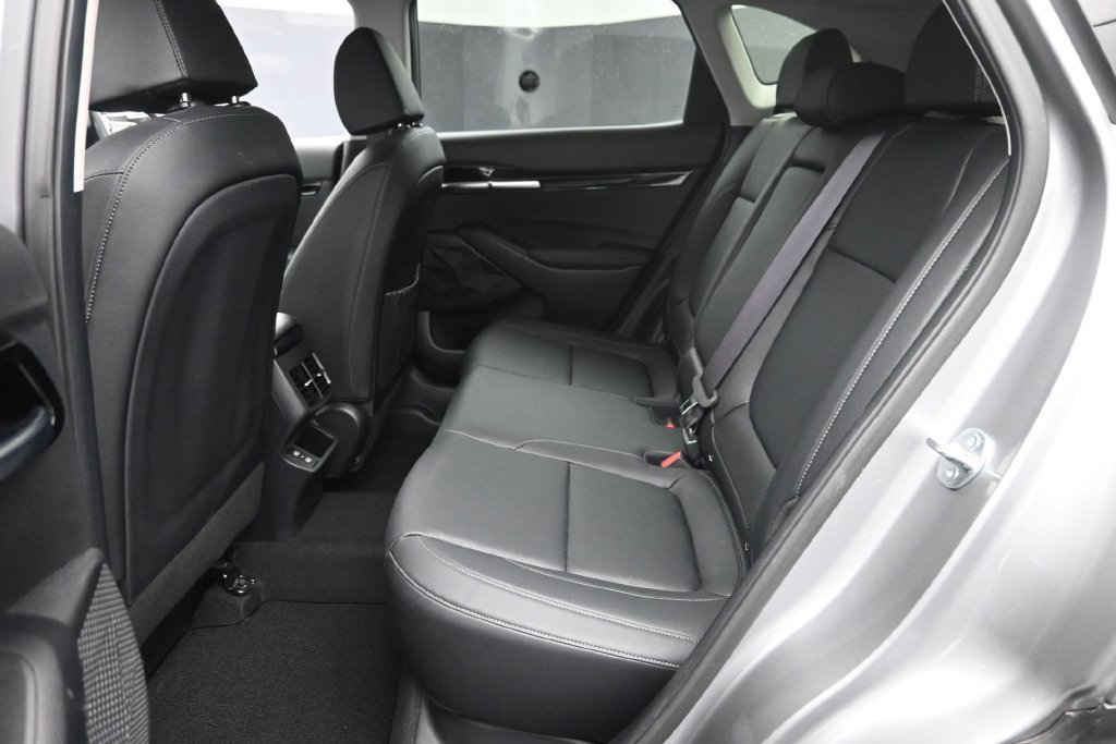 Used 2024 Kia Seltos EX AWD/4WD image 12