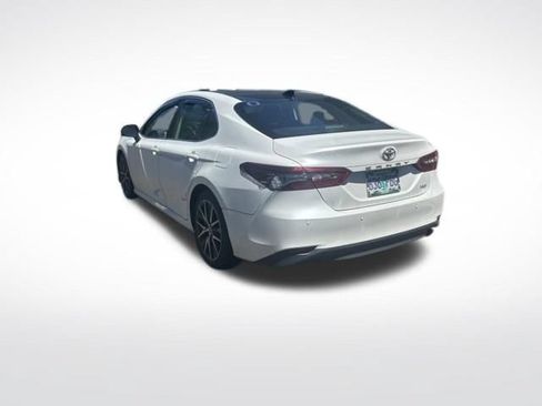 Used 2023 Toyota Camry XLE w/ Navigation Package FWD image 2