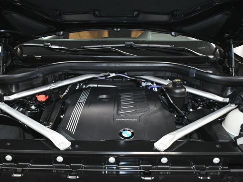 Used 2023 BMW X6 xDrive40i w/ M Sport Package image 77