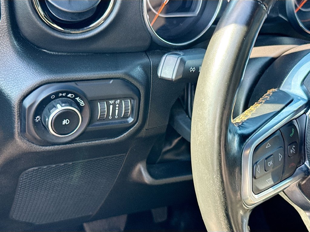 Certified 2022 Jeep Wrangler Unlimited Sahara AWD/4WD image 11