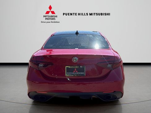 Used 2023 Alfa Romeo Giulia Estrema RWD image 6