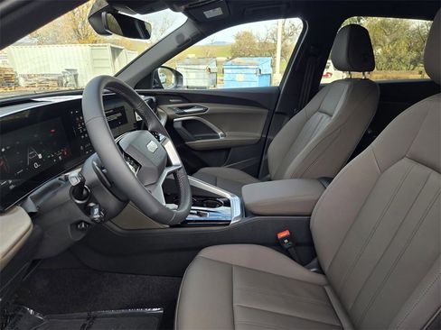 New 2025 Audi Q5 Premium Plus image 27