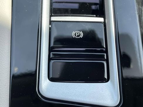 New 2026 Volkswagen Atlas SE FWD image 29