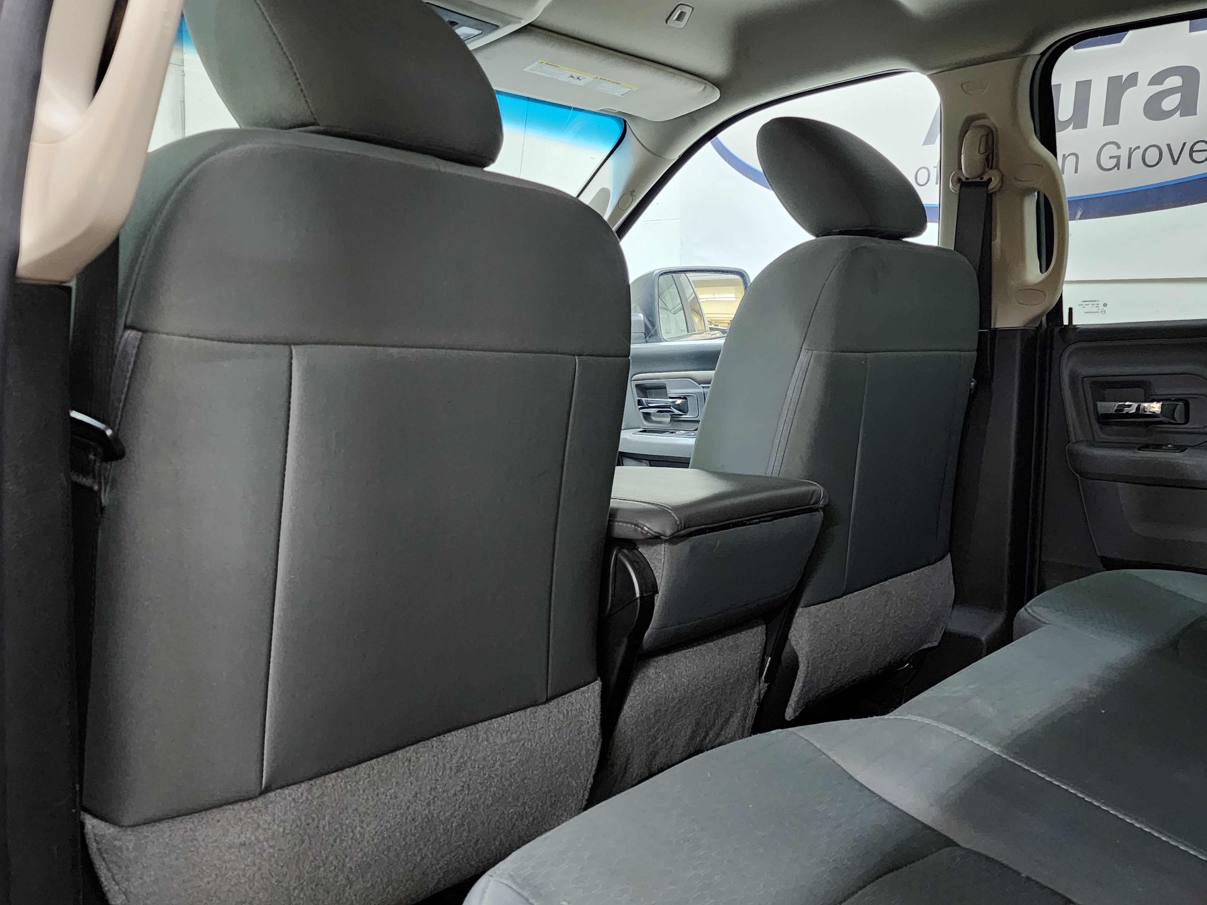 Used 2019 RAM 1500 Classic SLT AWD/4WD image 16