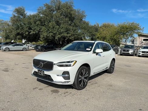 Used 2023 Volvo XC60 B5 Plus w/ Protection Package Premier image 2