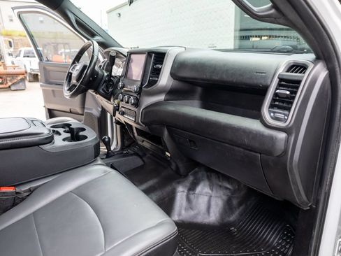 Used 2022 RAM 3500 Tradesman w/ Chrome Appearance Group AWD/4WD image 14