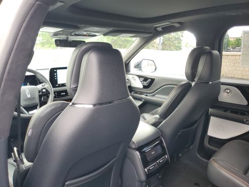 New 2026 Lincoln Aviator Black Label AWD/4WD image 24