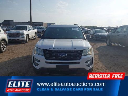 Used 2017 Ford Explorer XLT w/ Equipment Group 202A image 23
