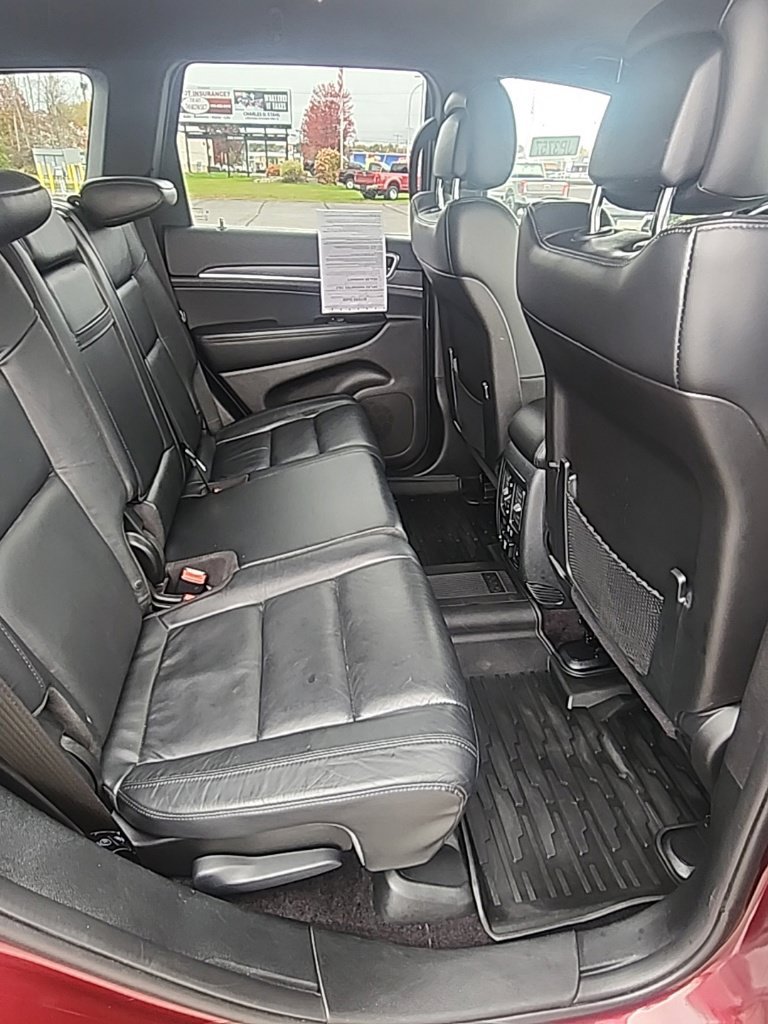 Used 2018 Jeep Grand Cherokee Limited AWD/4WD image 16
