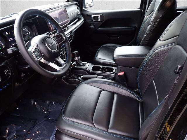 Used 2024 Jeep Wrangler High Altitude AWD/4WD image 11