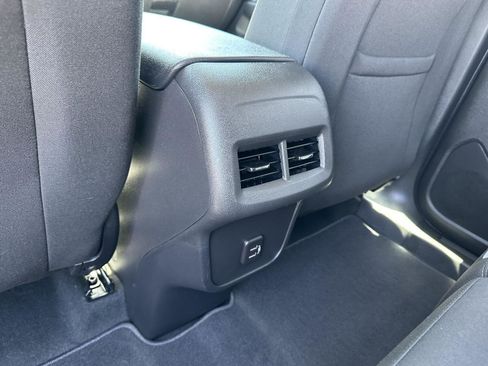 Used 2023 Chevrolet Equinox LS w/ LS Convenience Package FWD image 14